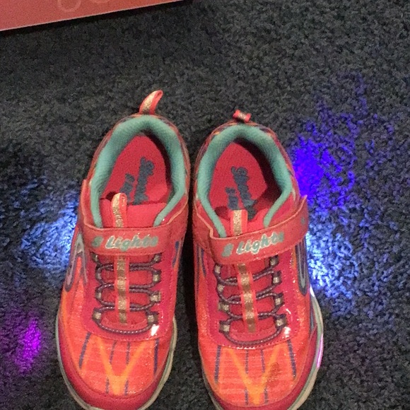 size 12 light up skechers
